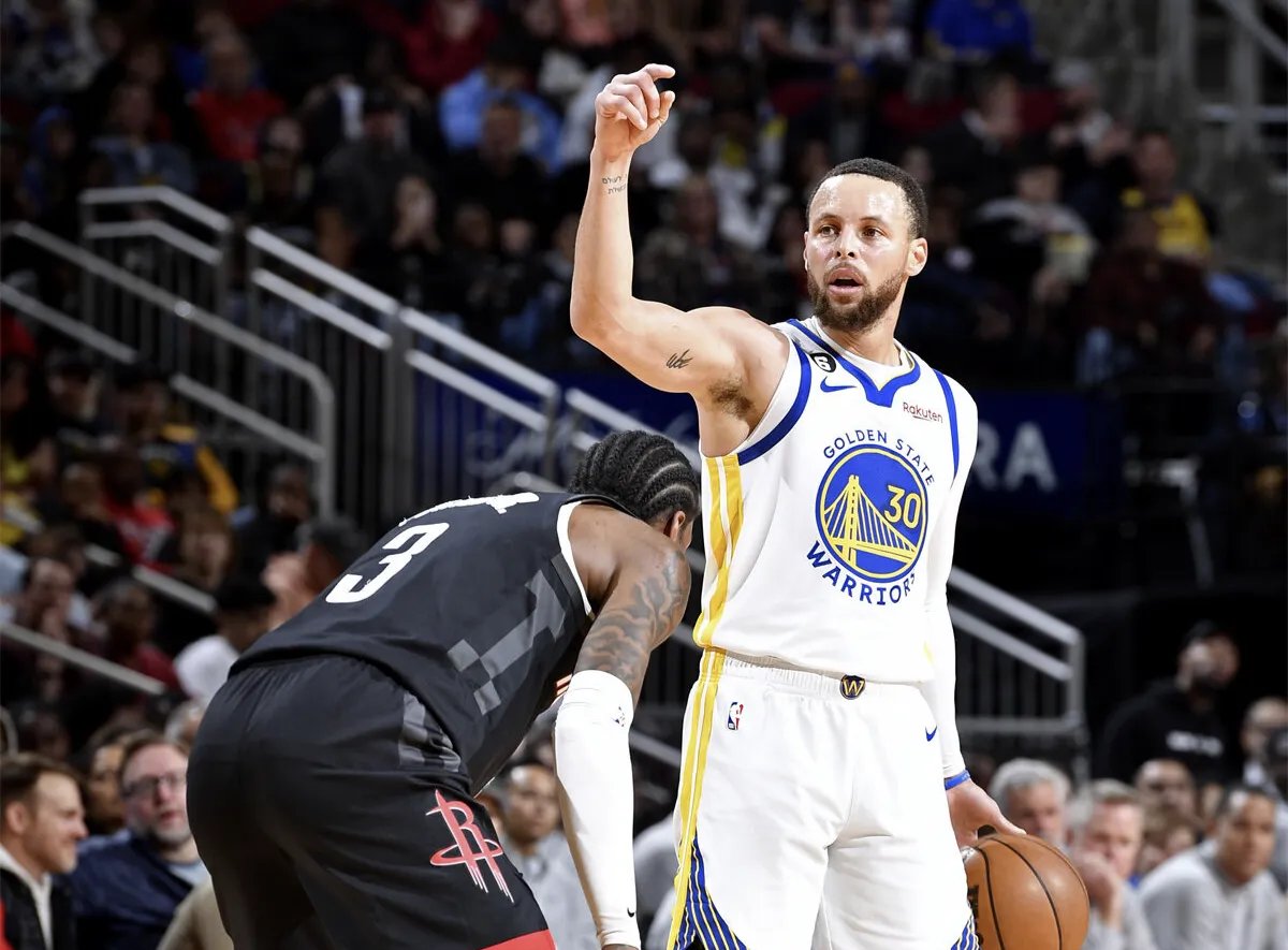 开云体育-库里关键节点战术调整，C9带队取胜！的简单介绍