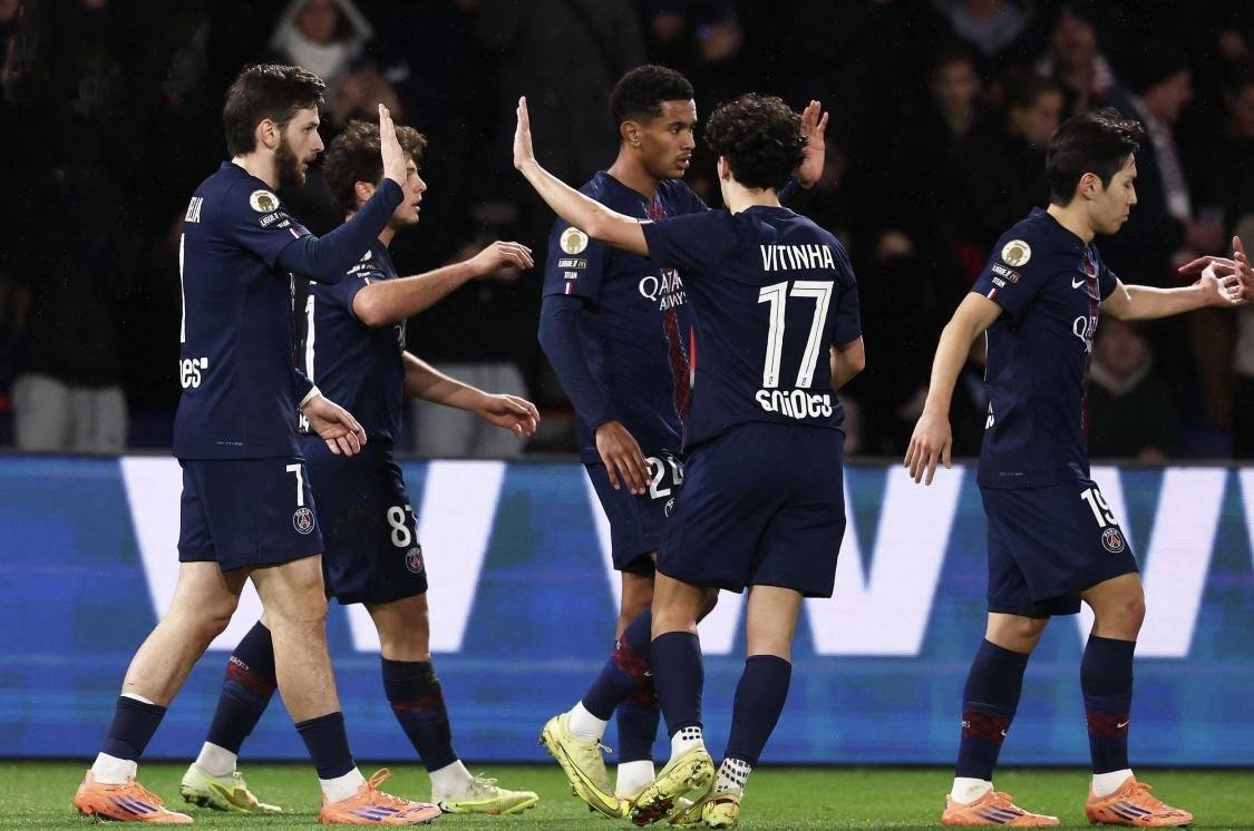 开云体育-德布劳内在巴黎圣日耳曼比赛中回归赛场，势不可挡引发热议！的简单介绍